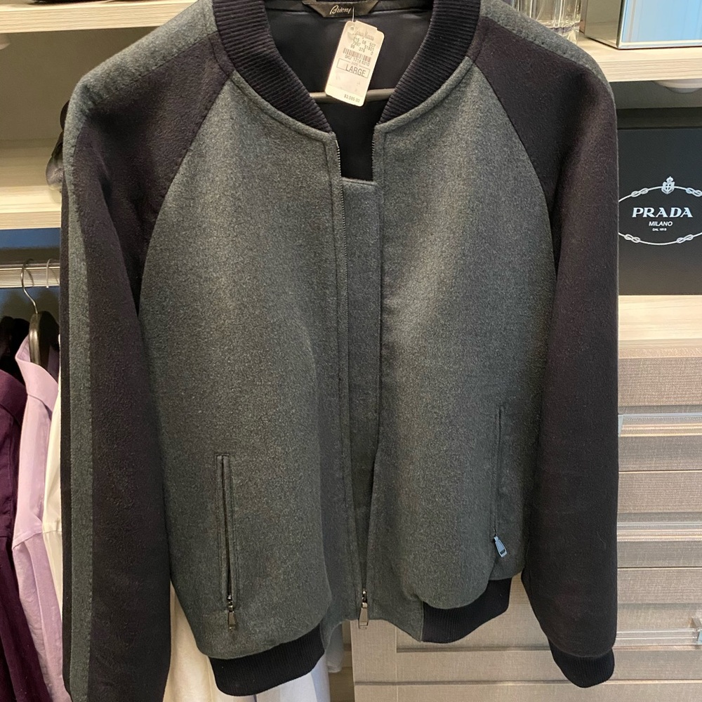 Men’s large Brioni jacket. Paid $3,595.00